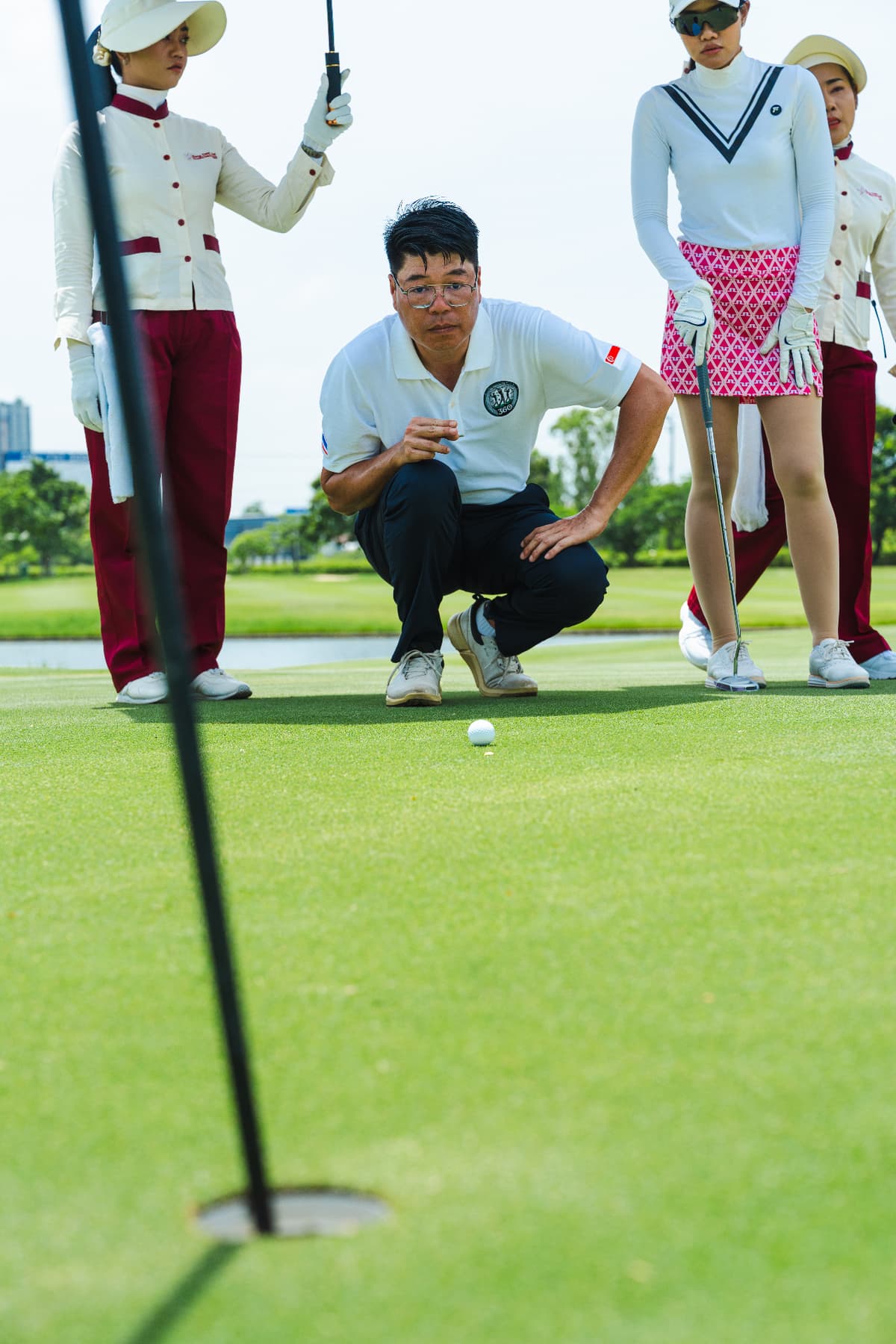 PGA golf coach teaching at Punggol golf range